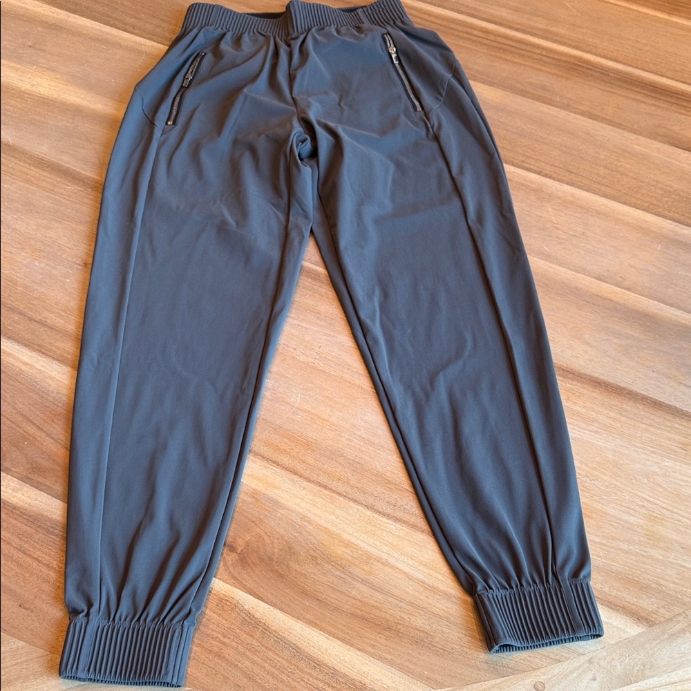 Athleta Charcoal Jogger Pants with Zipper Details green/grey sizeXXS